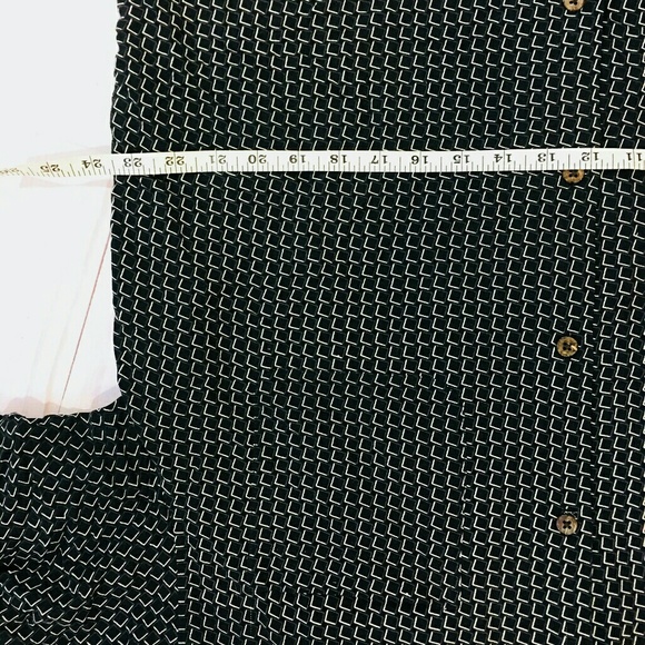 Vintage pattern button up - Picture 3 of 5